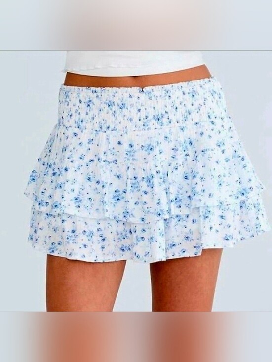 Aeropostale Pants - Aeropostale White Skort with Light Blue Floral Print XL